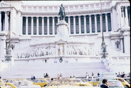 Dec77-2400-48bit-Ekta01-slide26-Italy-Rome-VictorEmmanuel