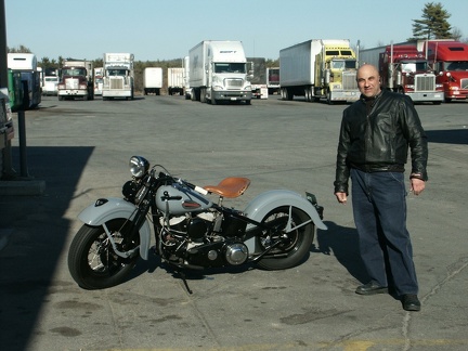 Fred is a cop from Southboro - very nice bike. PICT2059.jpg