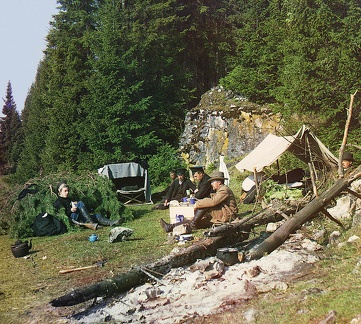 04445v_Night_camp_on_Chusovaia_River